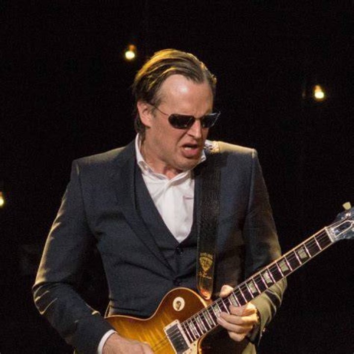 1339 Joe Bonamassa and guest Sandi Thom sing "Bird on a Wi&hellip; Flickr