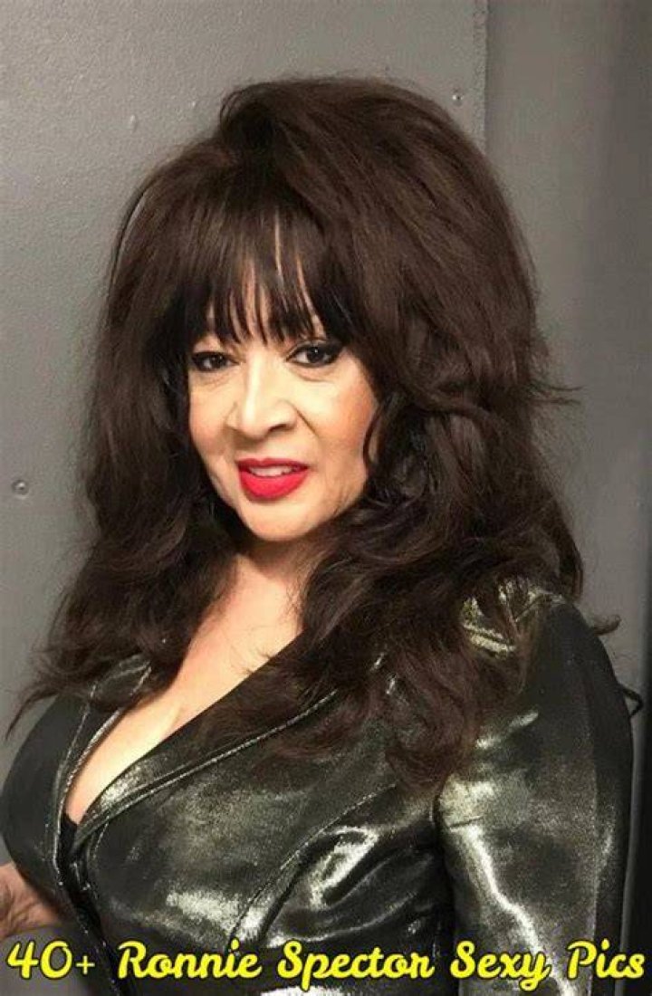 19 Sexy Hot Ronnie Spector Bikini Pics