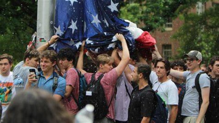 After Patriotic Students Protect U.S. Flag They Get a Beautiful Gift