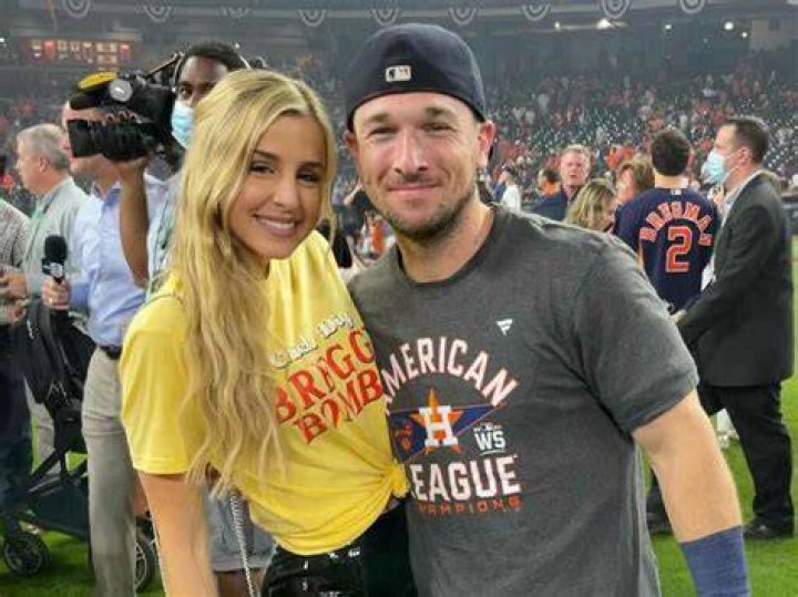 Alex Bregmans Fiancee Reagan Howard Makes Her Pitch To Sports Illustrated Swimsuit