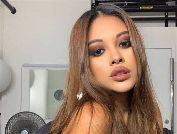 Ammika Harris Has Extra Confidence From Being A Mom See Her Posing In