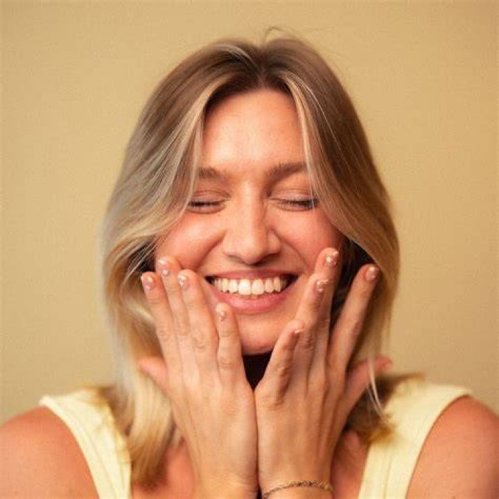 Anna Sitar Bio, Facts, Family Life, Career
