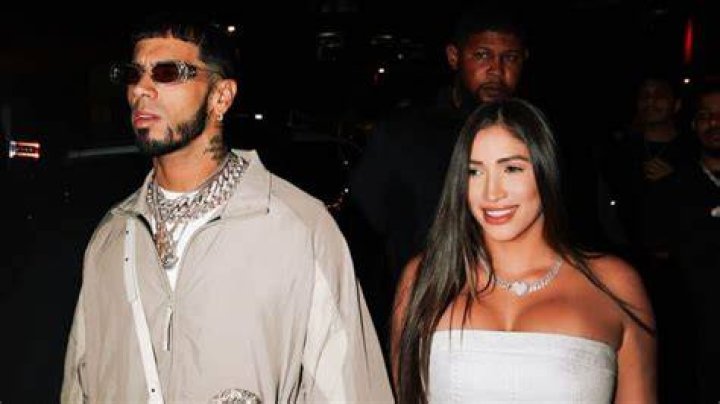 Anuel AA su actual esposa lo deja y al mismo tiempo su exmujer lo