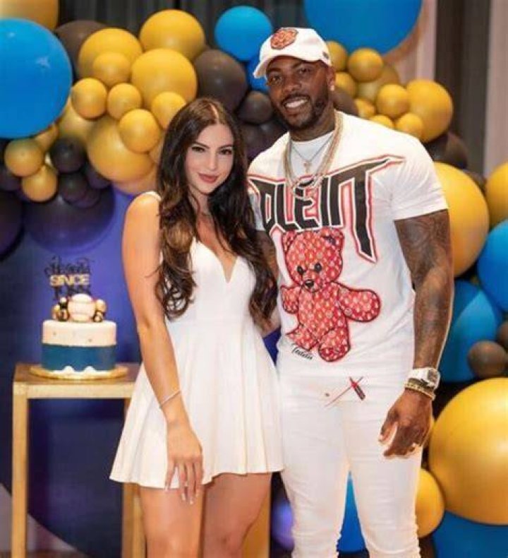 Aroldis Chapman Net worth, Wife, Age, Family, Facts & More [2024]