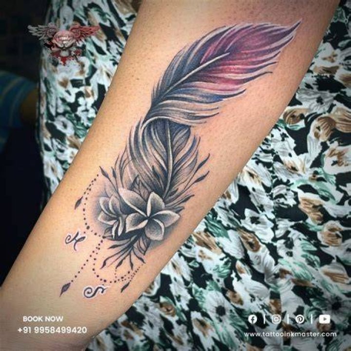Beautiful Looking Feather tattoo designs with their meaning Body