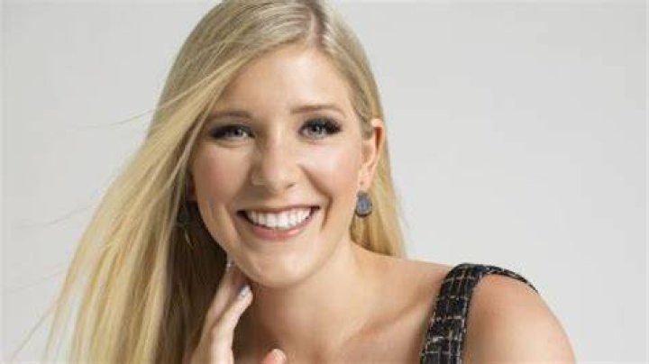 Brianna Arsement breaks down her awesome YouTube setup CNN Underscored