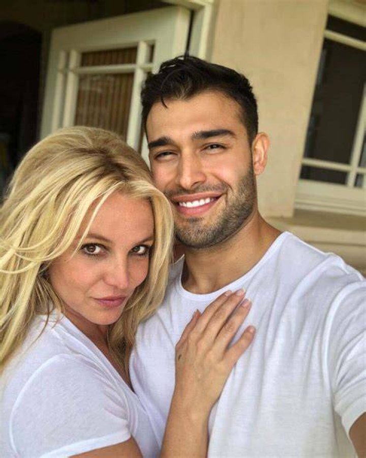 Britney Spears engaged to marry Jason Trawick