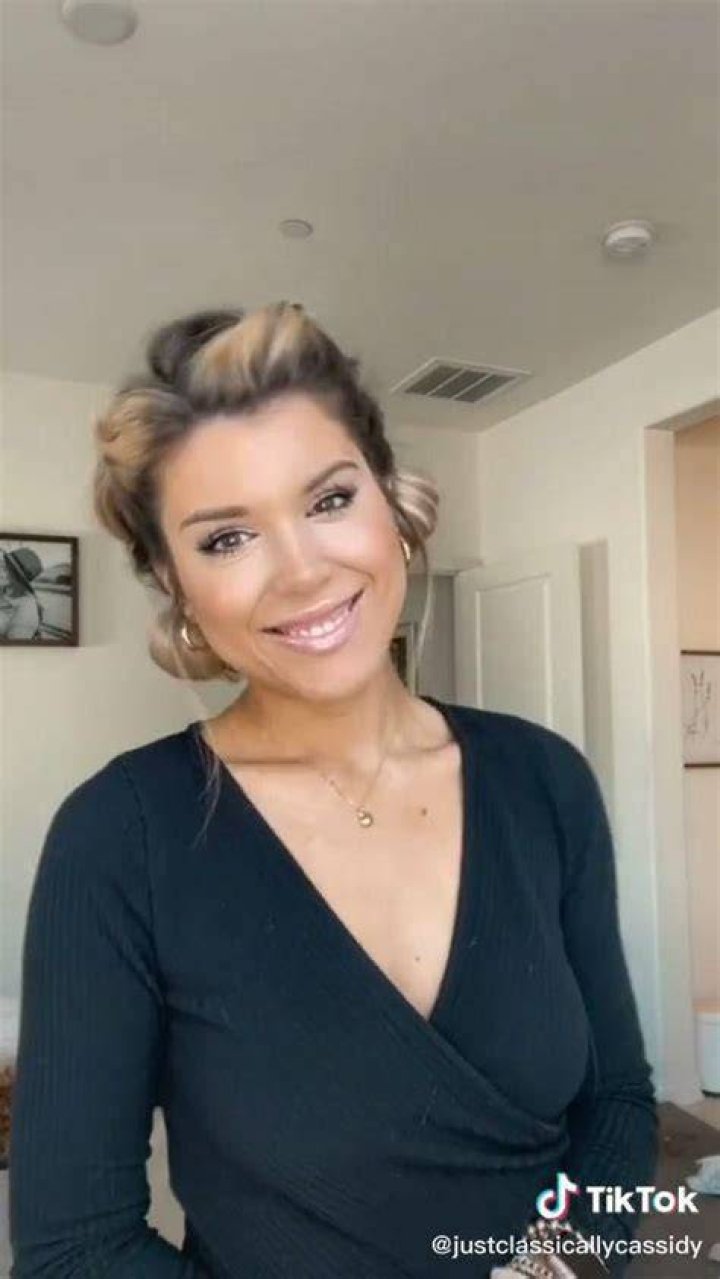 Cassidy Michelle(justclassicallycassidy) on TikTok PSA dress is 15