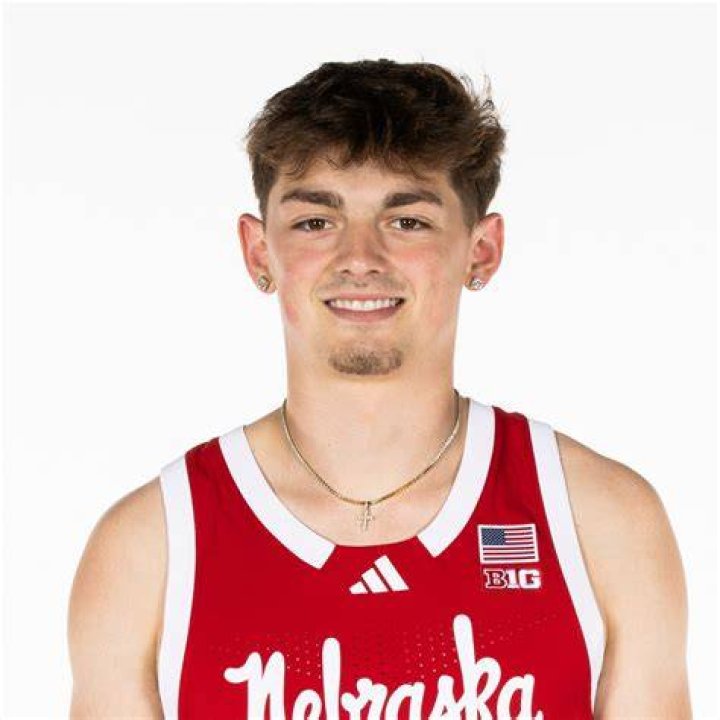Connor Essegian Men's Basketball Wisconsin Badgers