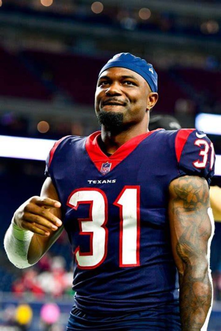 Dameon Pierce Early Life, Family & Earnings [2024 Update] Players Bio