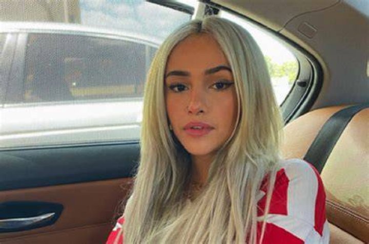 Demisux (Twitch Star) Wiki, Biography, Age, Boyfriend, Family, Facts