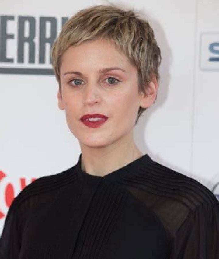 Denise Gough Biography, Height & Life Story Super Stars Bio