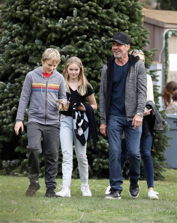DENNIS QUAID AND TWINS THOMAS AND ZOE Stars With Twins! Us Weekly