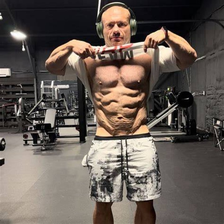Dr Mike Age, Net Worth, Girlfriend, Family, Height and Biography