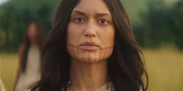 Echo Chafa Actress Who Is Julia Jones?