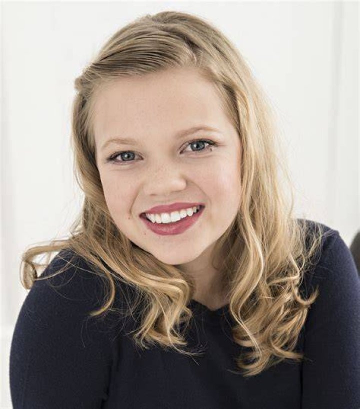 Elise Jones