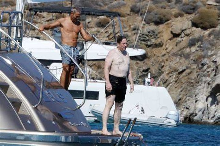 Elon Musk jokes shirtless photos in Mykonos are &lsquo;good motivation&rsquo; 