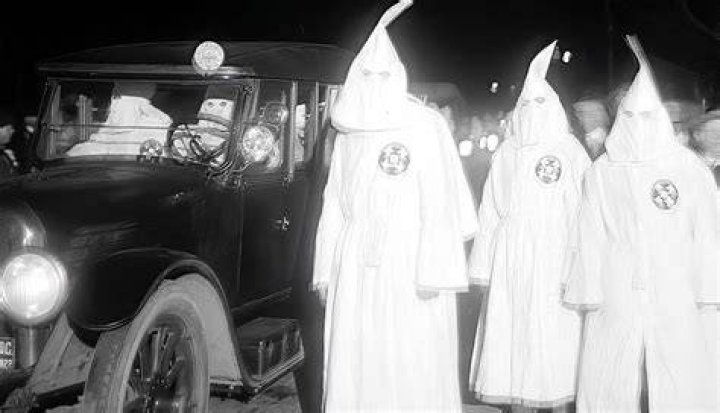 EtatsUnis Le Ku Klux Klan distribue des barres chocolat&eacute;es pour