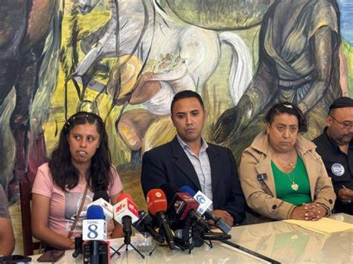 Exigen justicia para Leonor; acusan a su novio de lanzarla desde el
