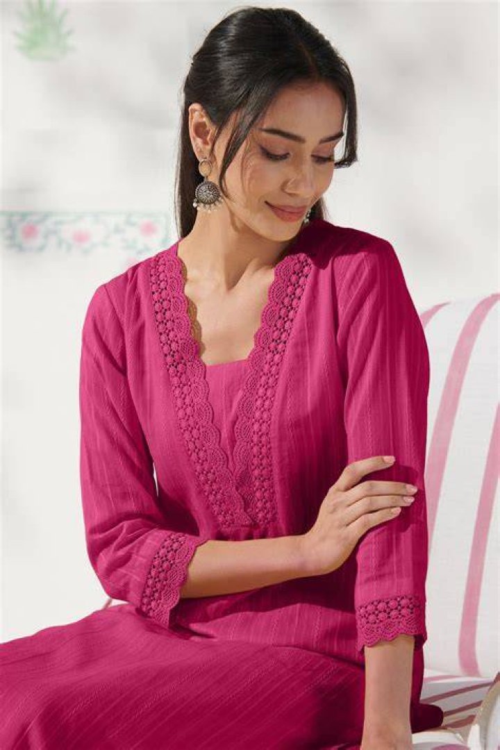 Farah Pink