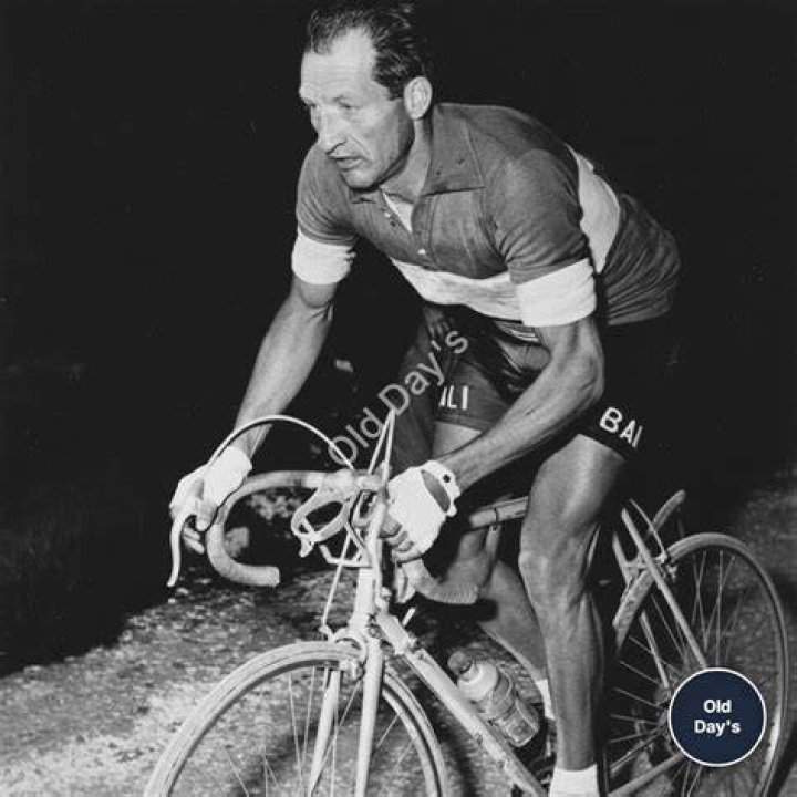 Gino M&auml;der died professional cyclist succumbs to injuries after a fall