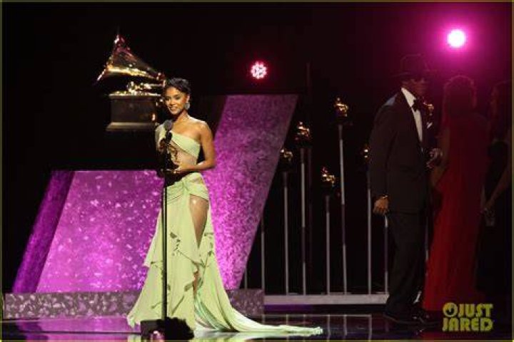 GRAMMY 2024 Tyla gana el primer premio GRAMMY a la mejor