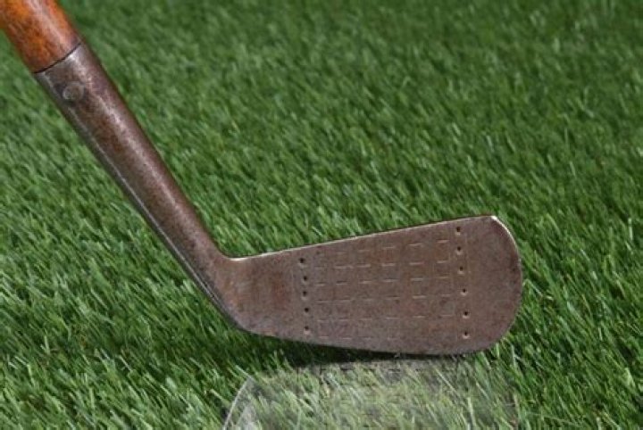 H&B HILLERICH & BRADSBY MUSCLE BACK 3M1 MID IRON ANTIQUE HICKORY LEFT