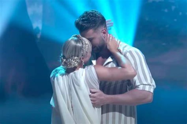 Harry Jowsey Denies Kissing &lsquo;DWTS&rsquo; Partner Rylee Arnold MidDance Us