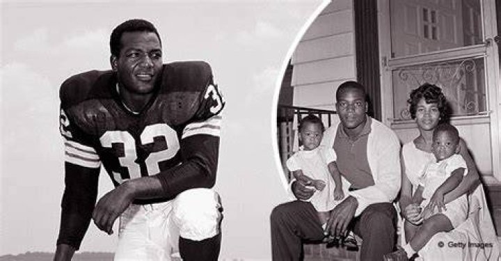 Inside NFL Star Jim Brown's Tense Divorce with Exwife Sue Who He Has 3
