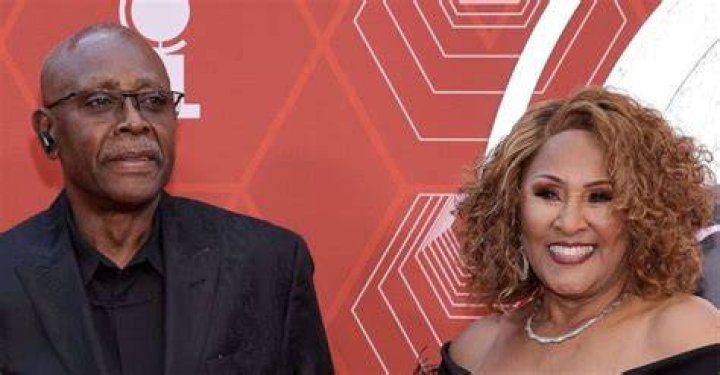 Is Darlene Love Married complystory