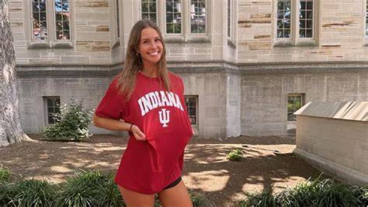IU volleyball commit, Yorktown star Charlotte Vinson fighting for life