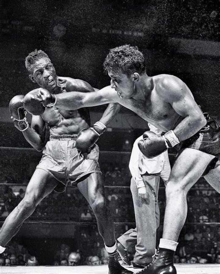 Jake LaMotta attempts to put the frighteners on Lloyd Marshall ahead of