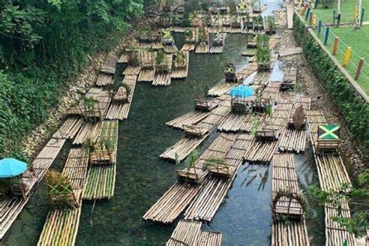 JAMAICA VLOG Great River Bamboo Rafting Limestone Massage Lethe, Hanover YouTube
