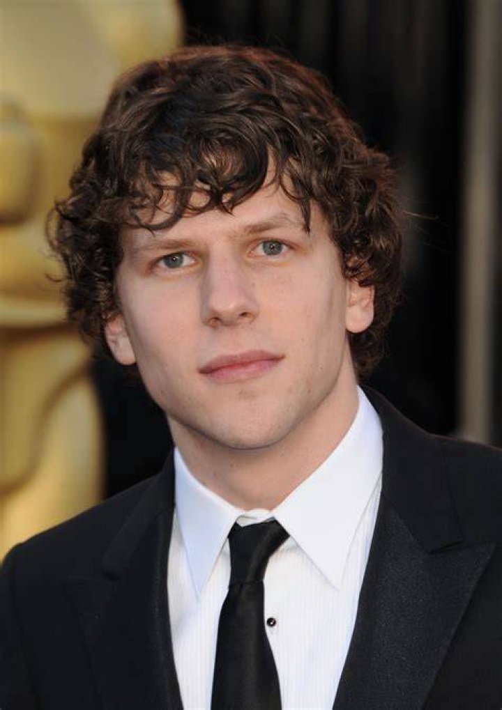 Jesse Eisenberg's girlfriend Anna Strout is pregnant with their first child Daily Mail Online