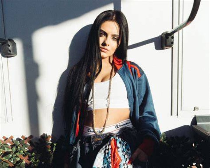 JESSIE MURPH RELEASES &ldquo;COWBOYS AND ANGELS&rdquo; AND ANNOUNCES HEADLINE TOUR