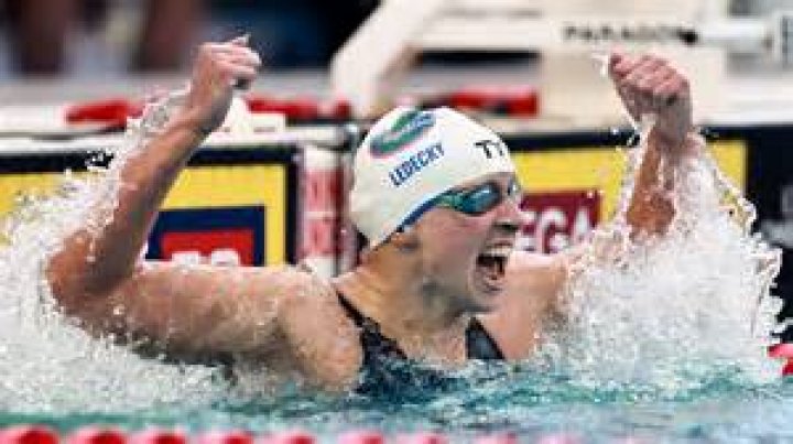 Katie Ledecky's nineyear winning streak snapped by Summer McIntosh's