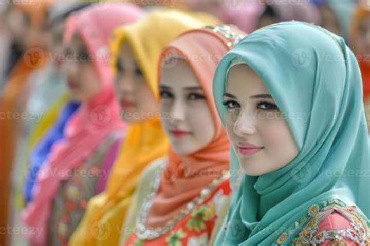 Koleksi_Awek_Tudung Beautiful hijab, Muslim women hijab, Pretty girl