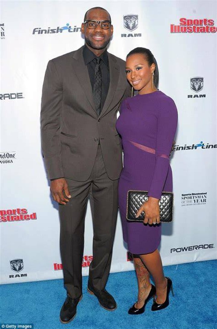 LeBron James takes pregnant wife Savannah Brinson to Greece for 'push gift' Daily Mail Online