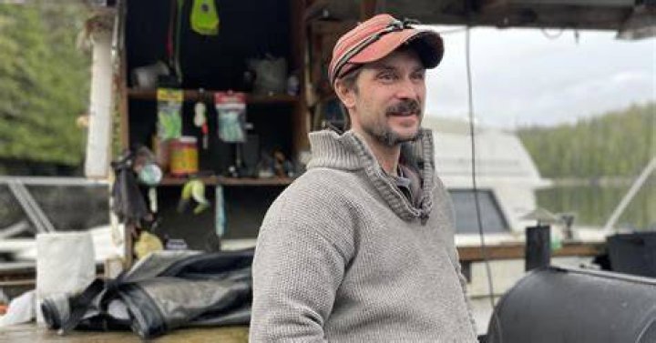 Life Below Zero Cole Sturgis Bio, Age, Married, Net Worth