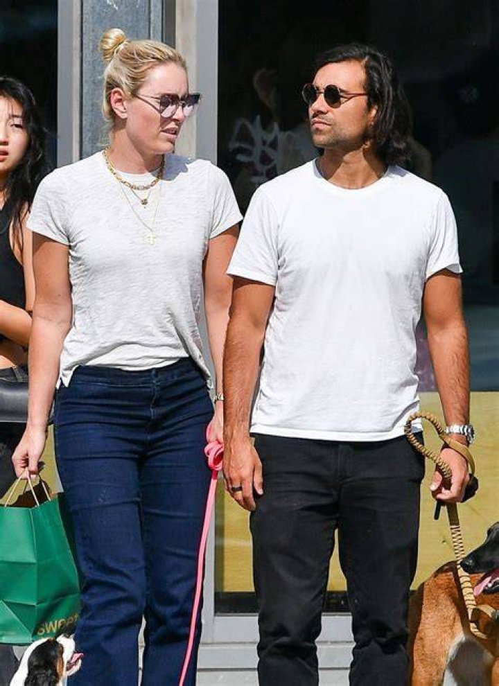 Lindsey Vonn and her boyfriend snapped the funniest red carpet photo