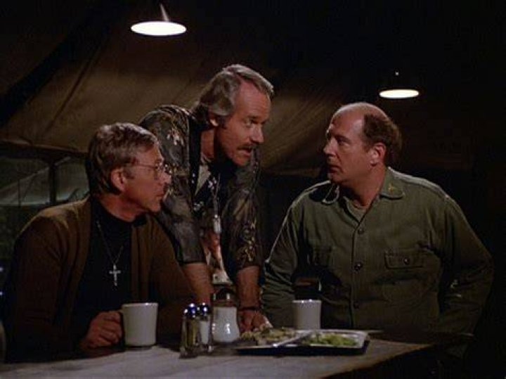 Major Charles Emerson Winchester III David ogden stiers, Comedy tv
