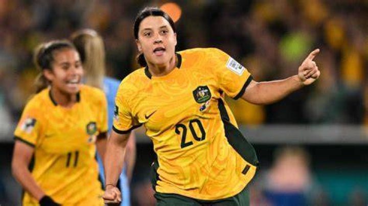 Matildas star Samantha Kerr's advice to young girls playing soccer
