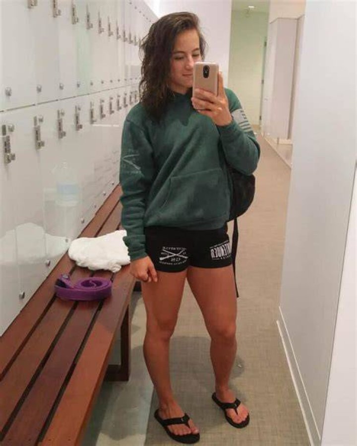 Maycee Barber Feet (114 photos) feet.wiki