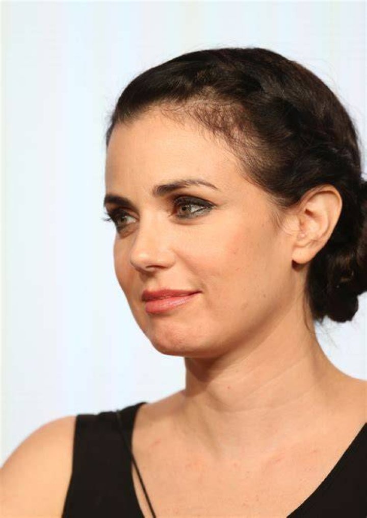 Mia Kirshner Net Worth in 2023 Wiki, Age, Weight and Height