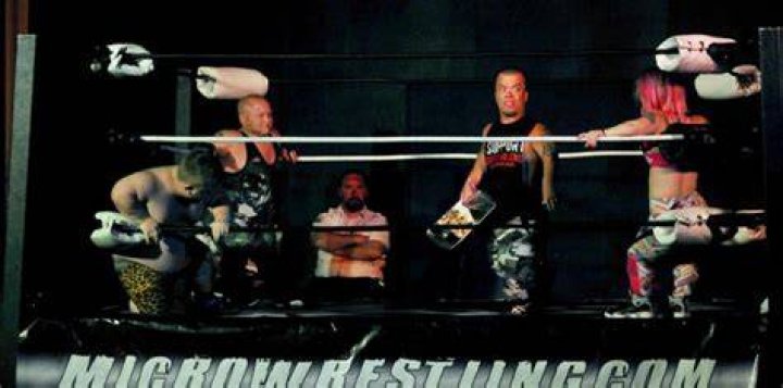 Micro wrestlers take center stage in Milton Cape Gazette