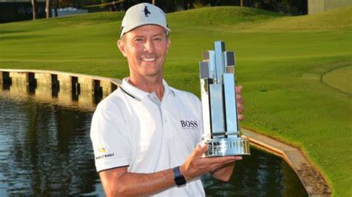 Mike Weir Net Worth , Salary, Age, Height, Weight, Bio, Family, Career