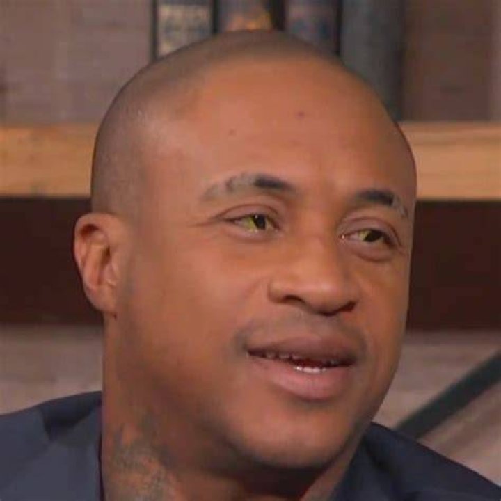Orlando Brown Showcases Snake Eyes in Dr. Phil Intervention E! News