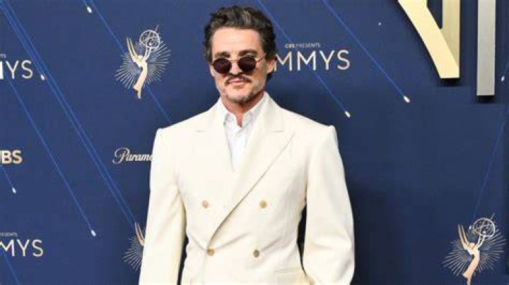 Pedro Pascal Heads to the Gym, Brings His Creatine Supplement! Photo 4976027 Photos Just