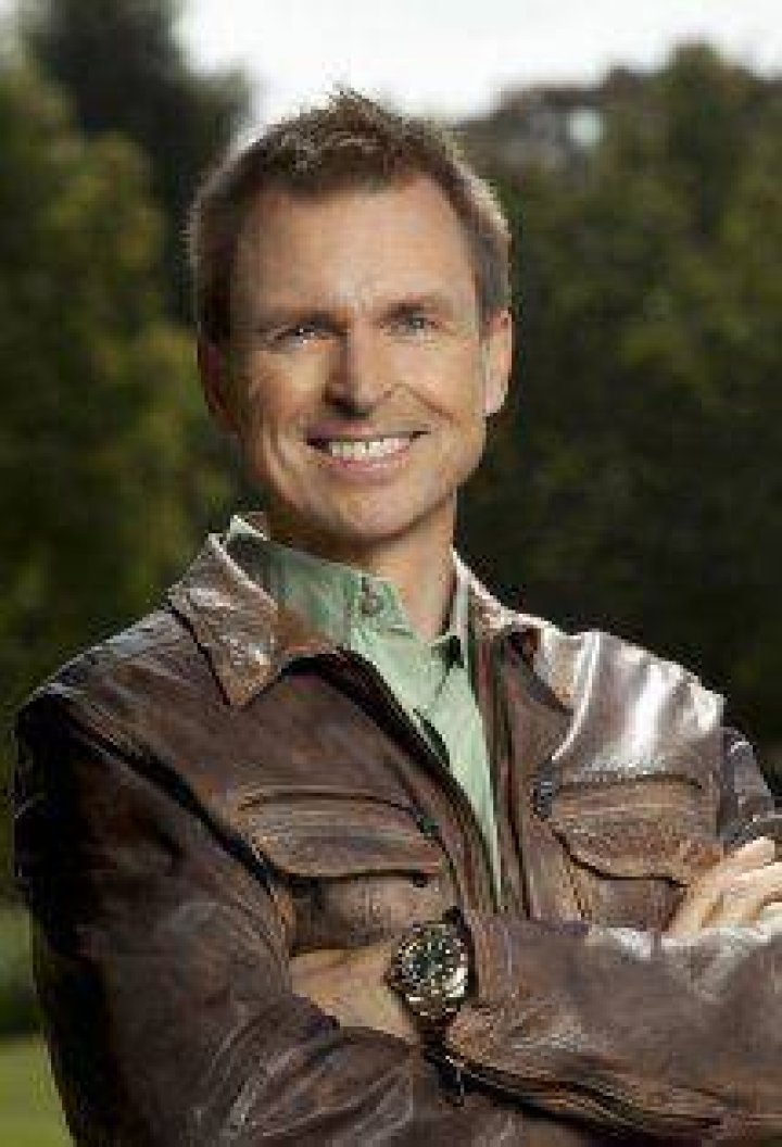 Phil Keoghan Alchetron, The Free Social Encyclopedia
