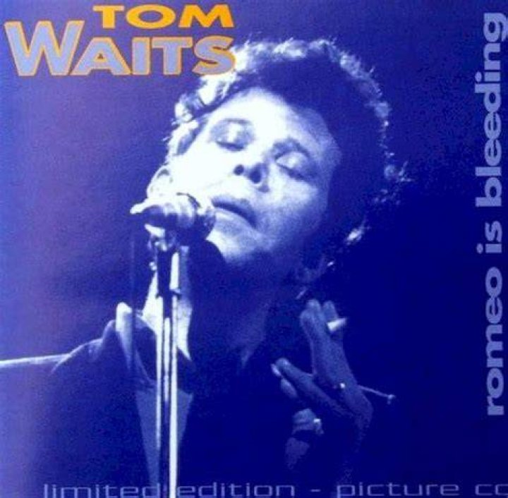 Romeo Is Bleeding Tom Waits ( lyrics ) YouTube